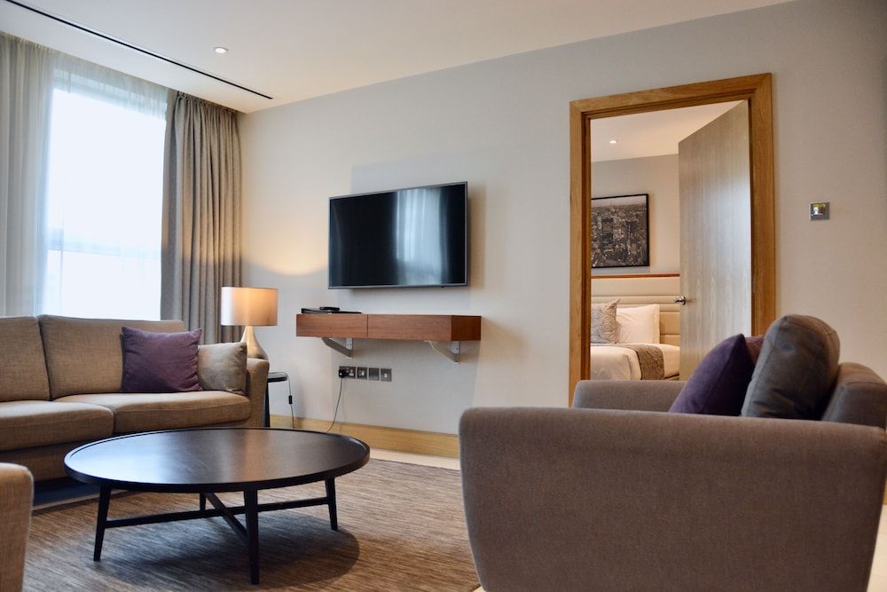 Sanctum London Belsize Road Luxury Apartment, 1 Bedroom, Accessible 11