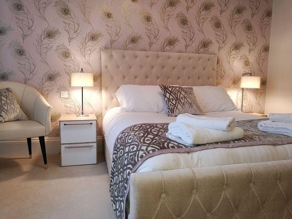 The Devon Court Superior Double Room 2