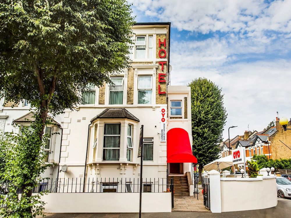 undefined OYO London Guest House 5