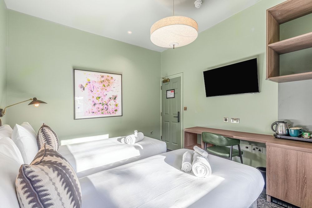 Clapham Guest House Classic Twin Room 3