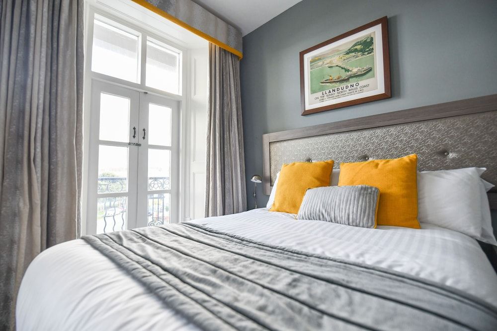 Belmont Llandudno Standard Double Room, Sea View 5