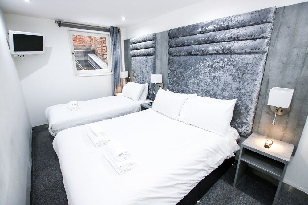 undefined Brunswick Merchant City Hotel 3