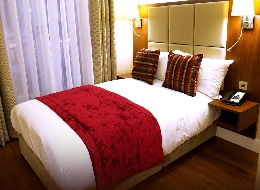 The Belgrave Small Double Room 2