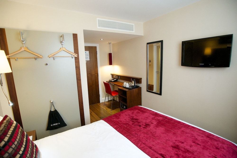 The Belgrave Small Double Room 5