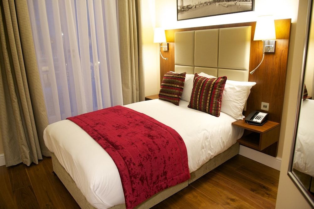 The Belgrave Small Double Room 6