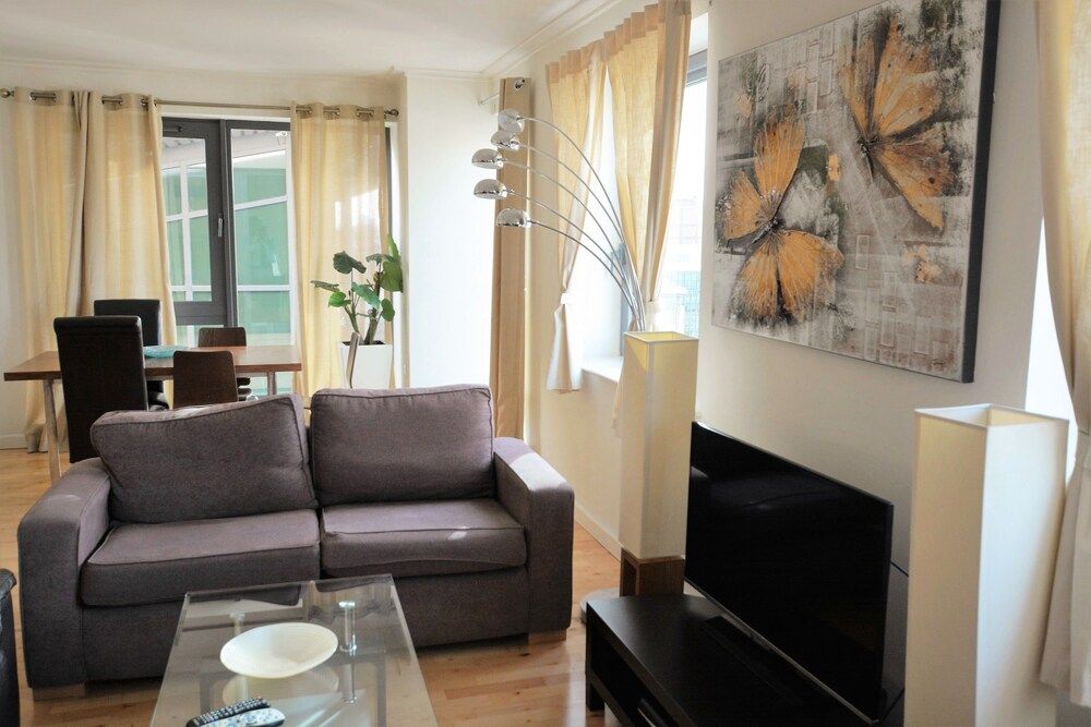 Zen Apartments - Canary Wharf Executive Apartment, 2 Bedrooms (Dock view ) 10