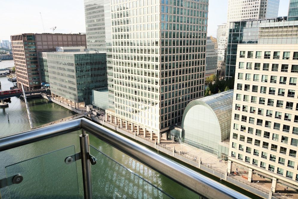 Zen Apartments - Canary Wharf Executive Apartment, 2 Bedrooms (Dock view ) 8