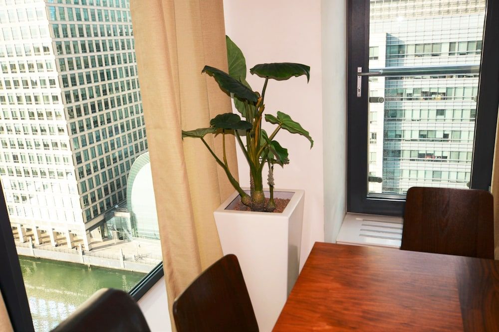 Zen Apartments - Canary Wharf Executive Apartment, 2 Bedrooms (Dock view ) 11
