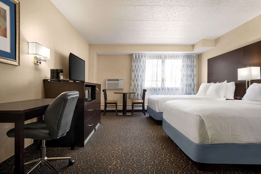 Room, 2 Queen Beds, Accessible, Non Smoking (Mobility)