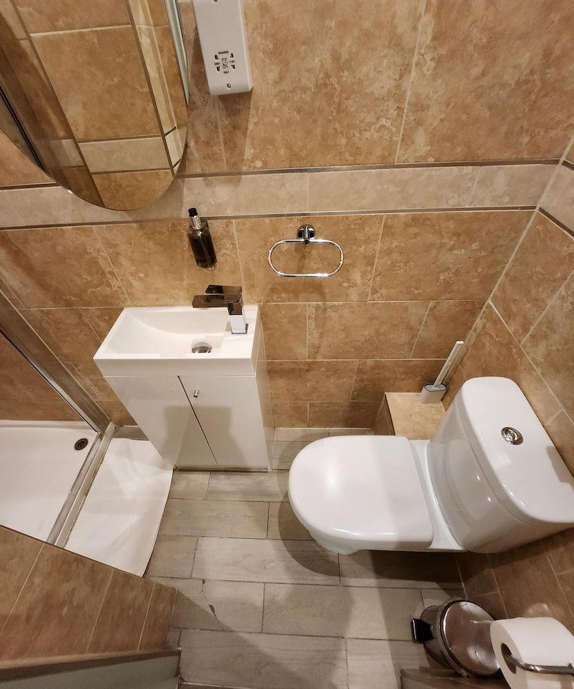 Forest House Hotel Double Room, Private Bathroom (room) 5