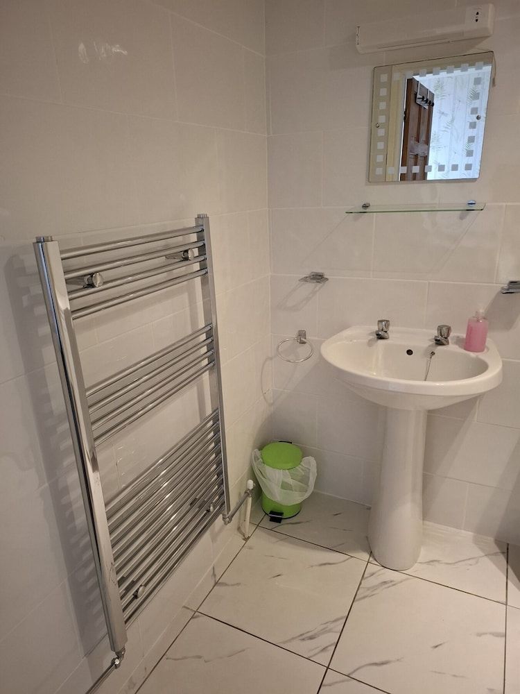 The Sportsmans Lodge Double Room, Ensuite 4