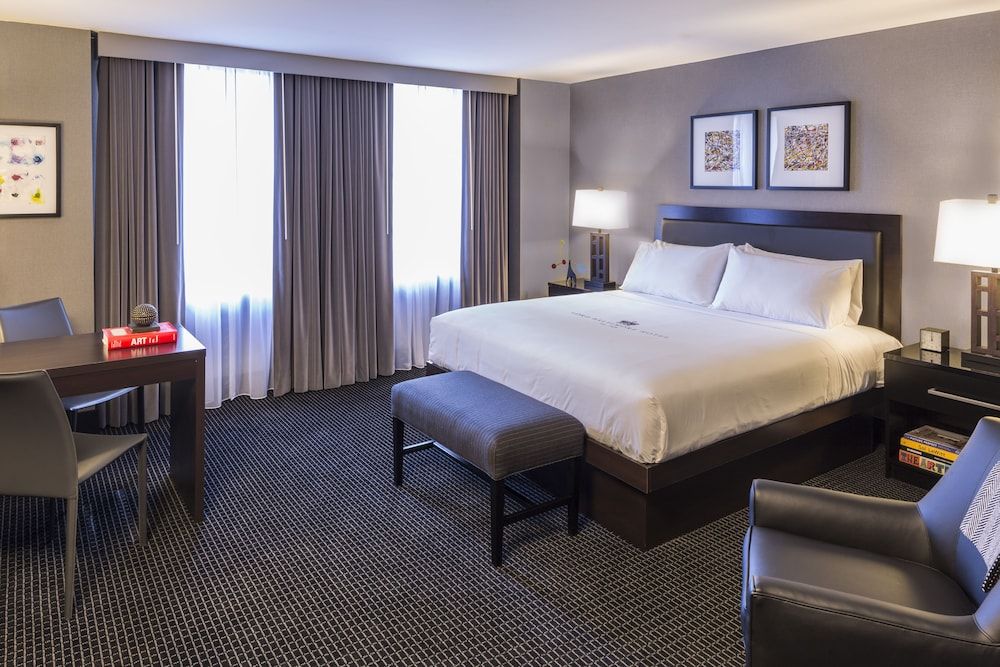 Lord Baltimore Hotel Superior Suite, 1 Bedroom 3