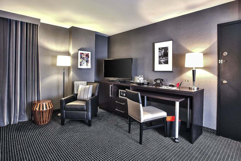 Lord Baltimore Hotel Superior Suite, 1 Bedroom 10
