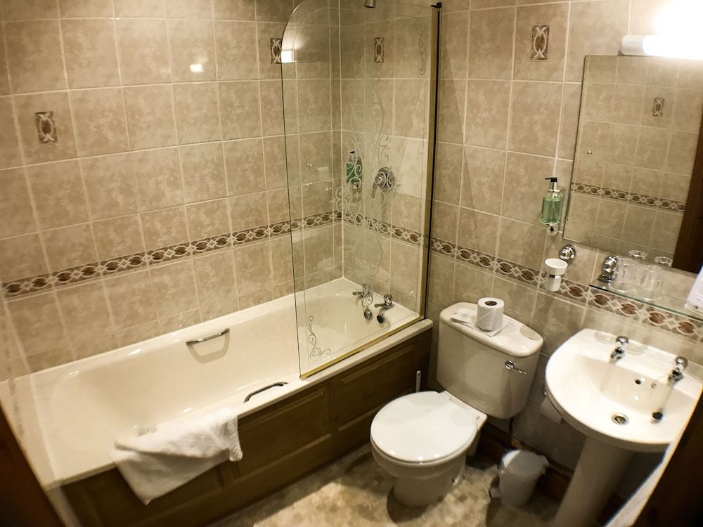 Duke Of Gordon Hotel Standard Double or Twin Room 6