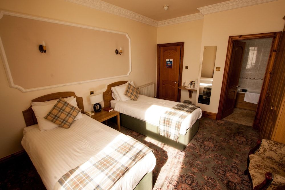 Duke Of Gordon Hotel Standard Double or Twin Room 3
