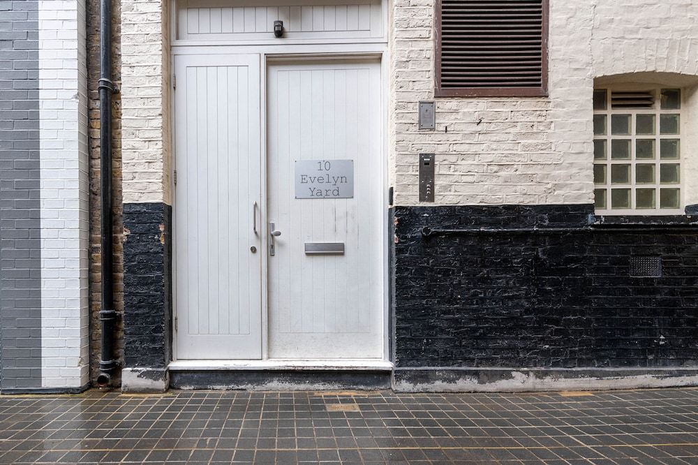 undefined Stayo Oxford Street 4