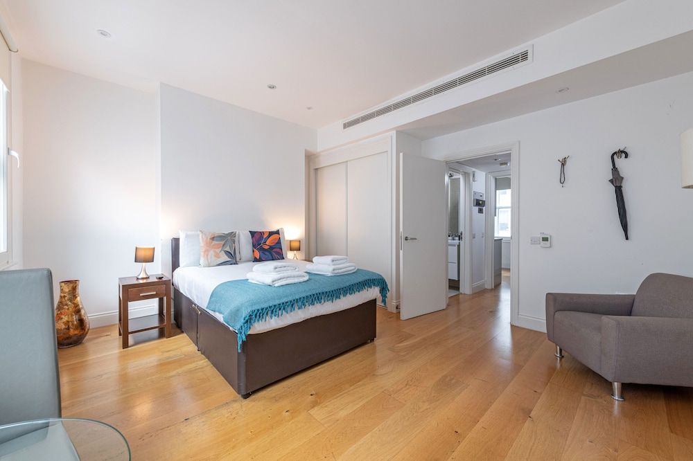 Stayo Oxford Street Cosy studio at Evelyn Yard - EV01