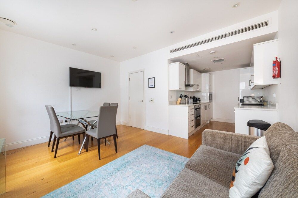 Stayo Oxford Street Lovely 3 bed at Evelyn Yard - EV03 7