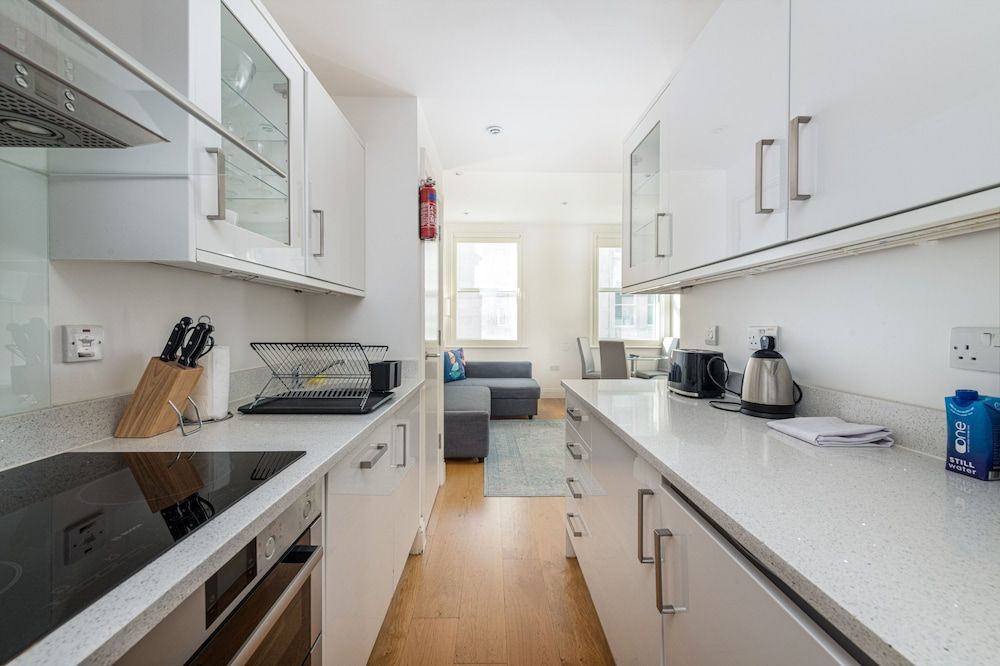 undefined Stayo Oxford Street 8