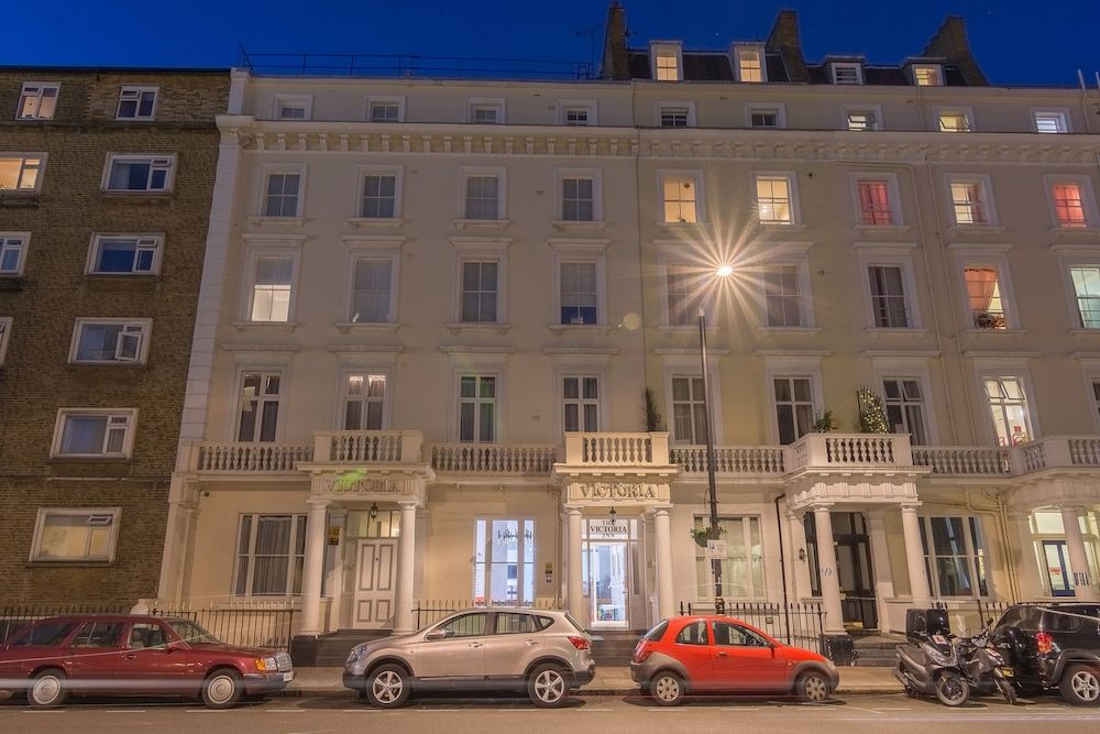 undefined Victoria Inn 6