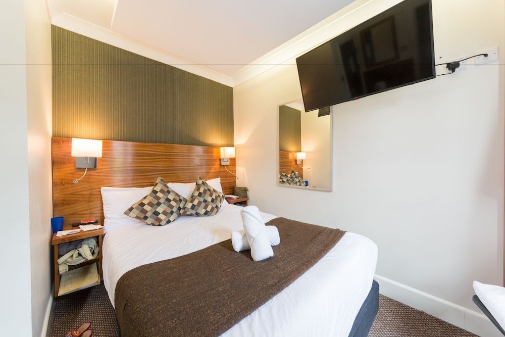 Chester Hotel Superior Double Room, 1 Double Bed, Refrigerator