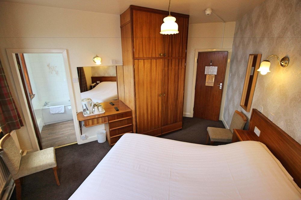 Headlands Hotel Double Room 5