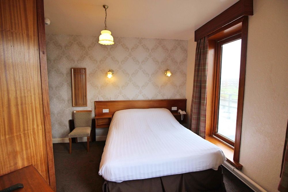 Headlands Hotel Double Room 6