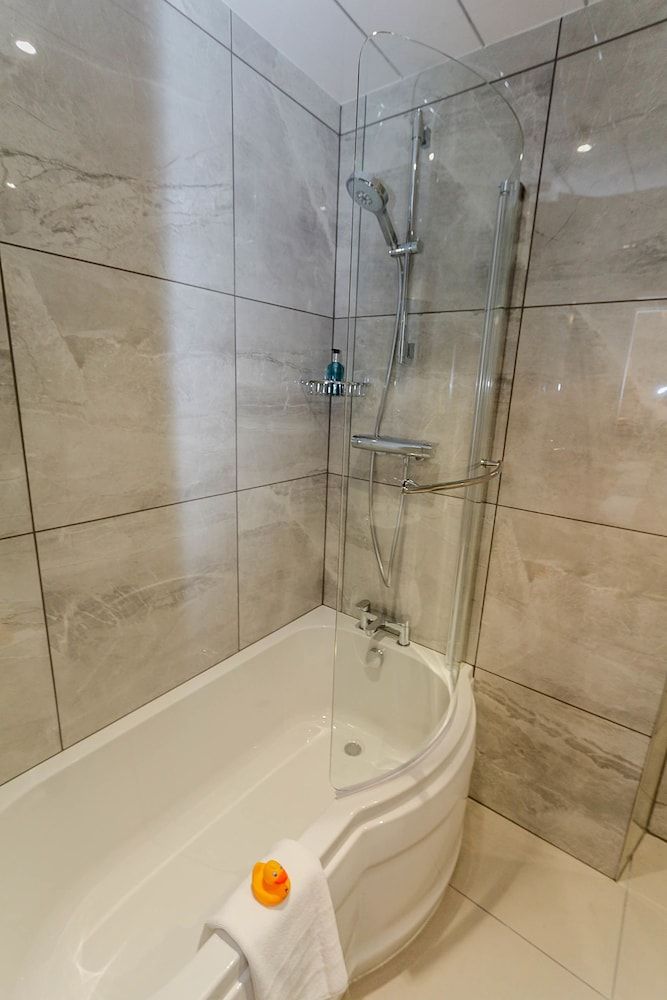 Windermere Hillthwaite Hotel Classic Room, 1 King Bed, Mountain View 8