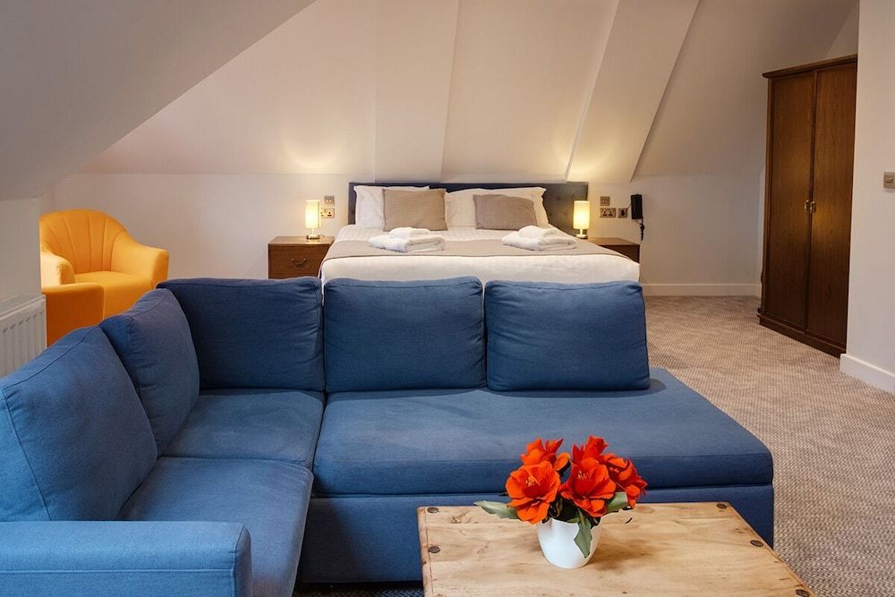 Cotswolds Hotel & Spa Junior Suite, Golf View 3