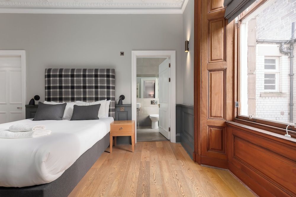 Destiny Scotland - Distillers House Deluxe Studio, 1 Bedroom 3