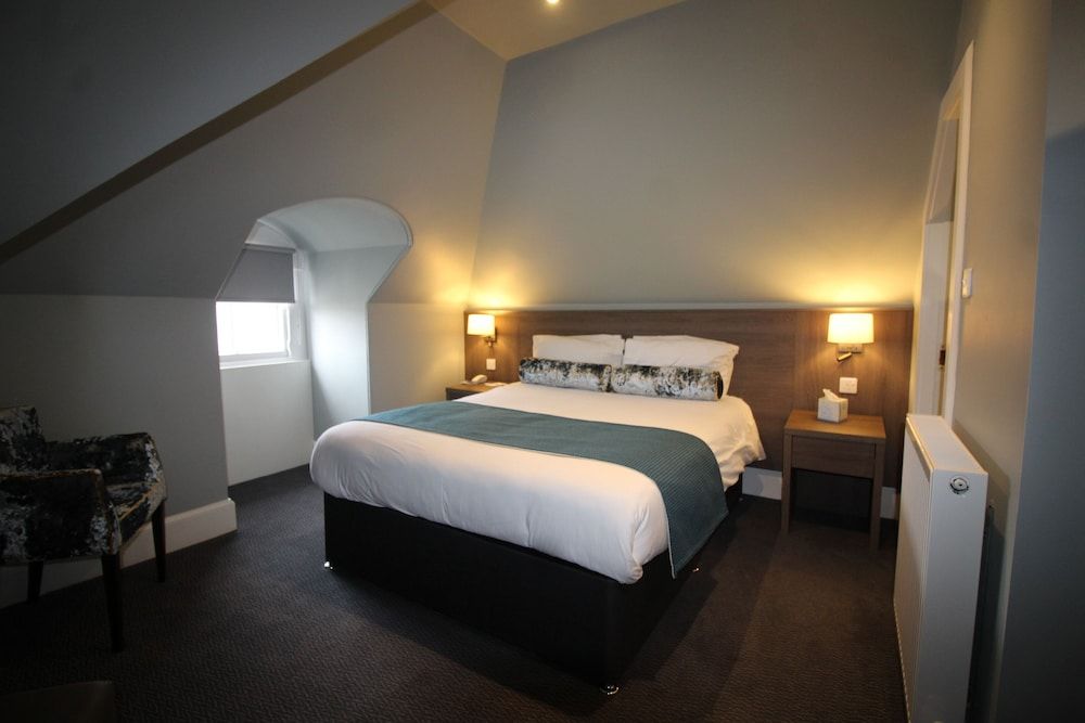 The Royal Hotel Standard King Room 2