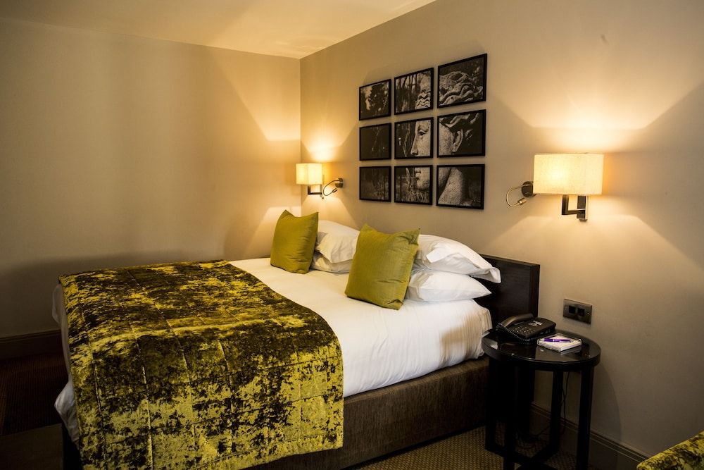 Hogarths Hotel Standard Double Room