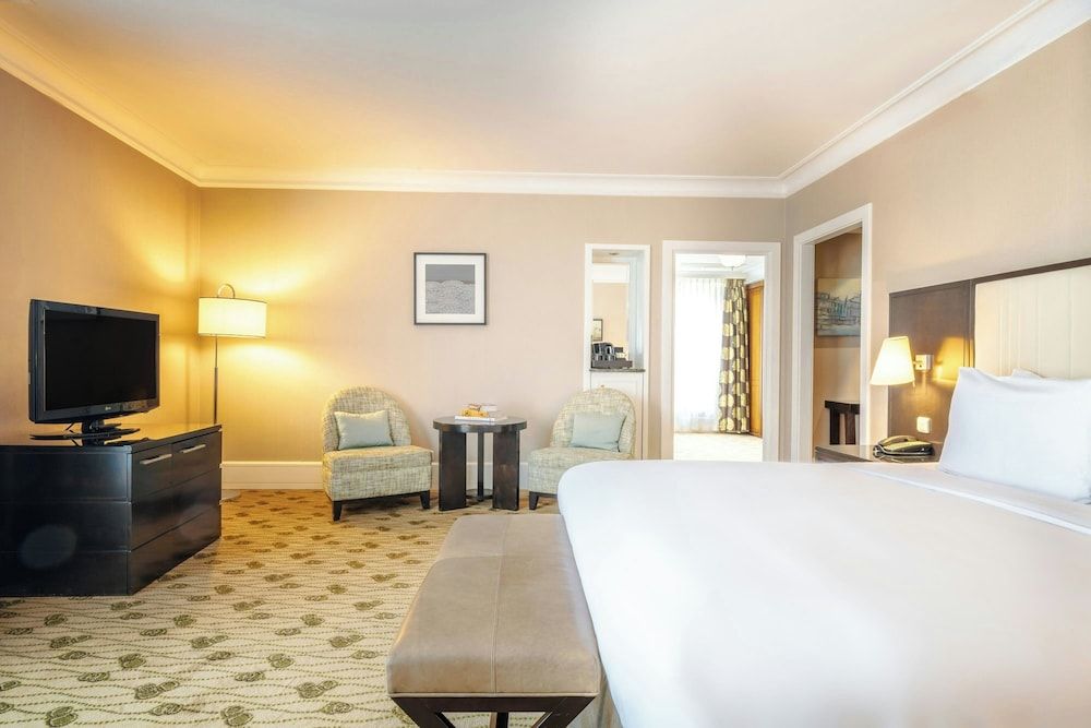 undefined Renaissance Brussels Hotel 9