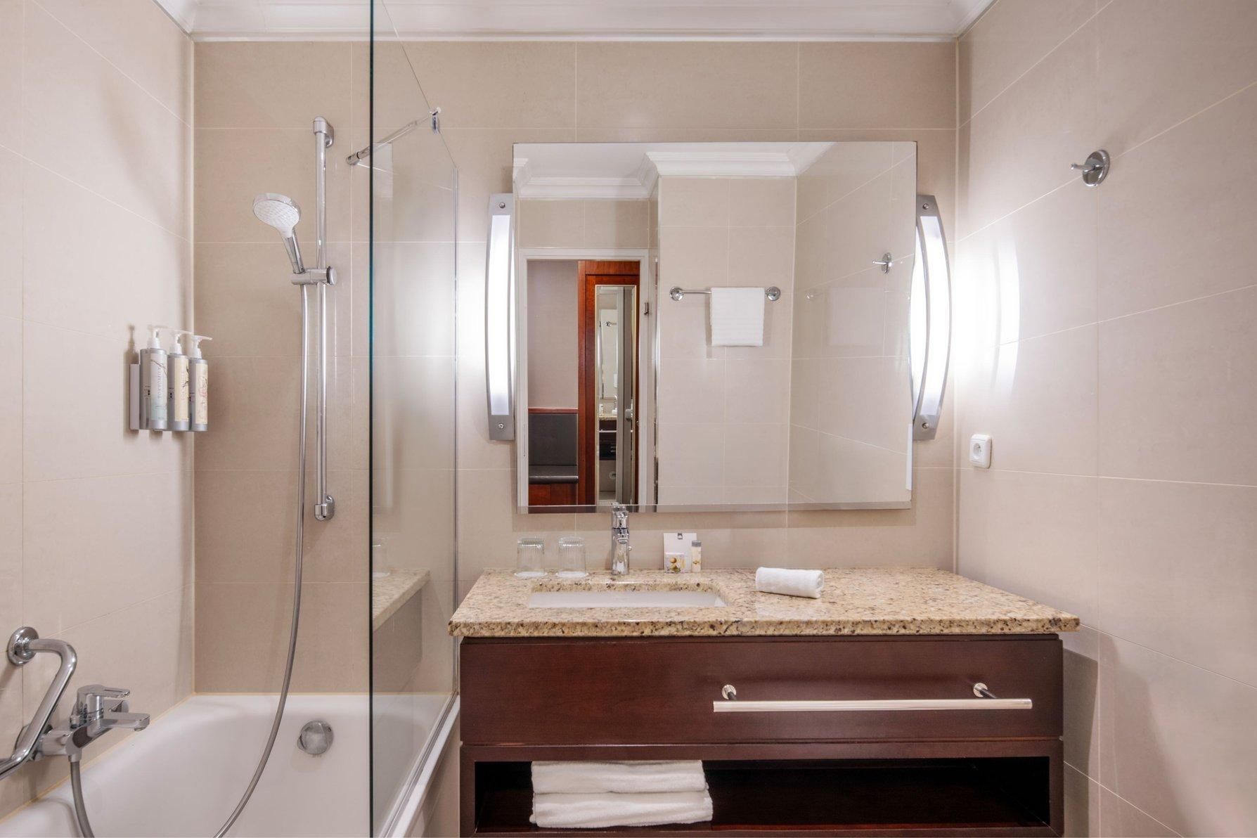 undefined Renaissance Brussels Hotel 5