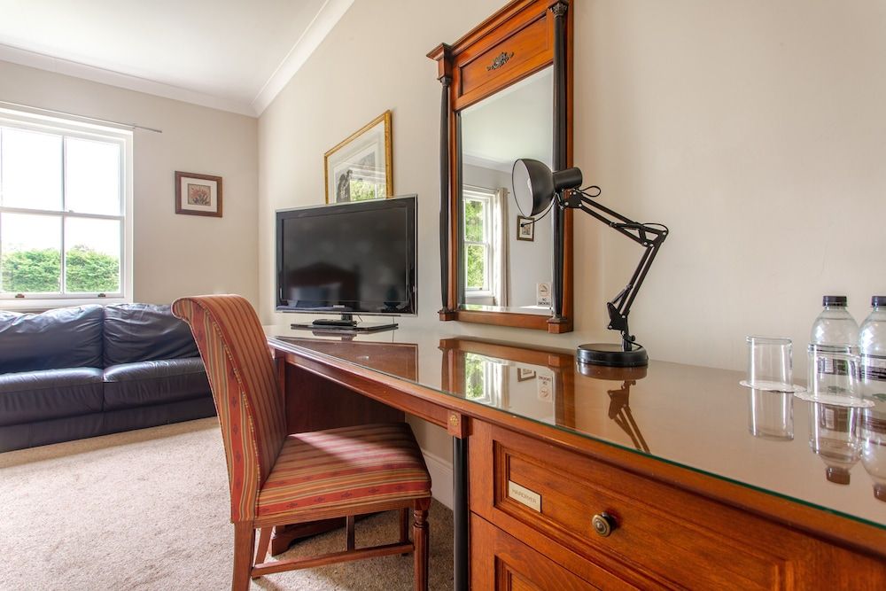 Woodland Manor Hotel Premium Double / Family Room 17