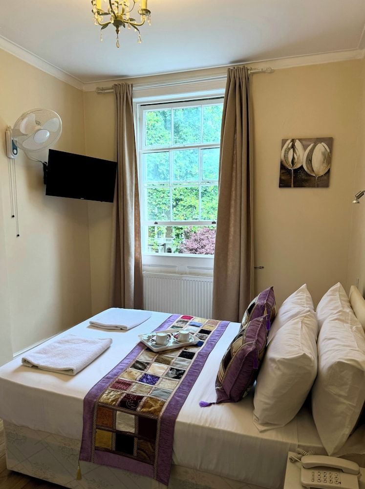 undefined ABC Hyde Park Hotel