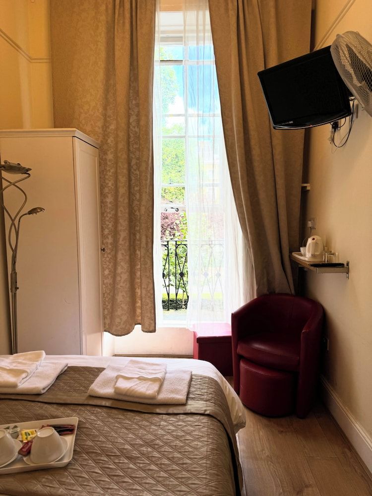 ABC Hyde Park Hotel Double Room 11