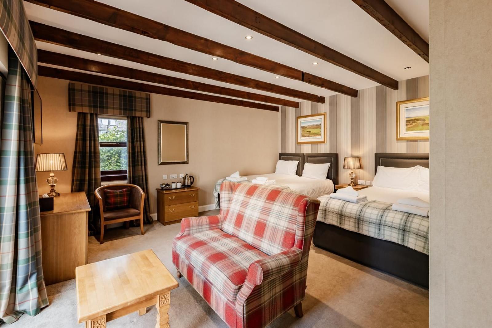 Deluxe Quadruple Room