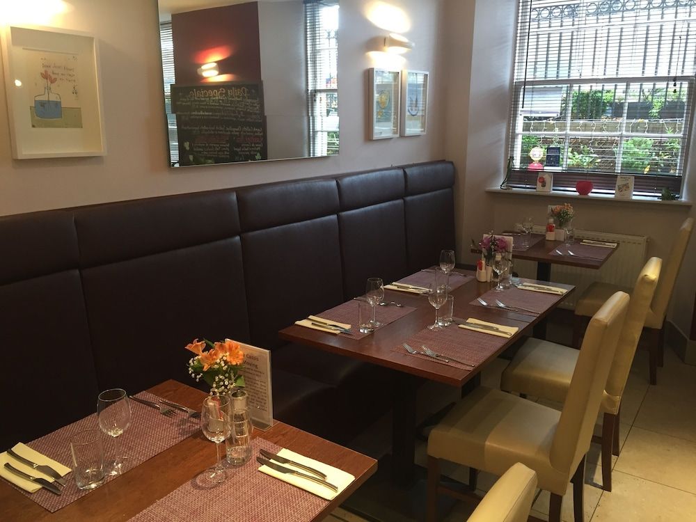 undefined The Salisbury Hotel 8