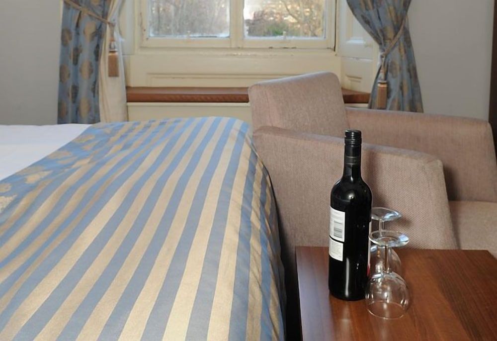 undefined The Salisbury Hotel 5