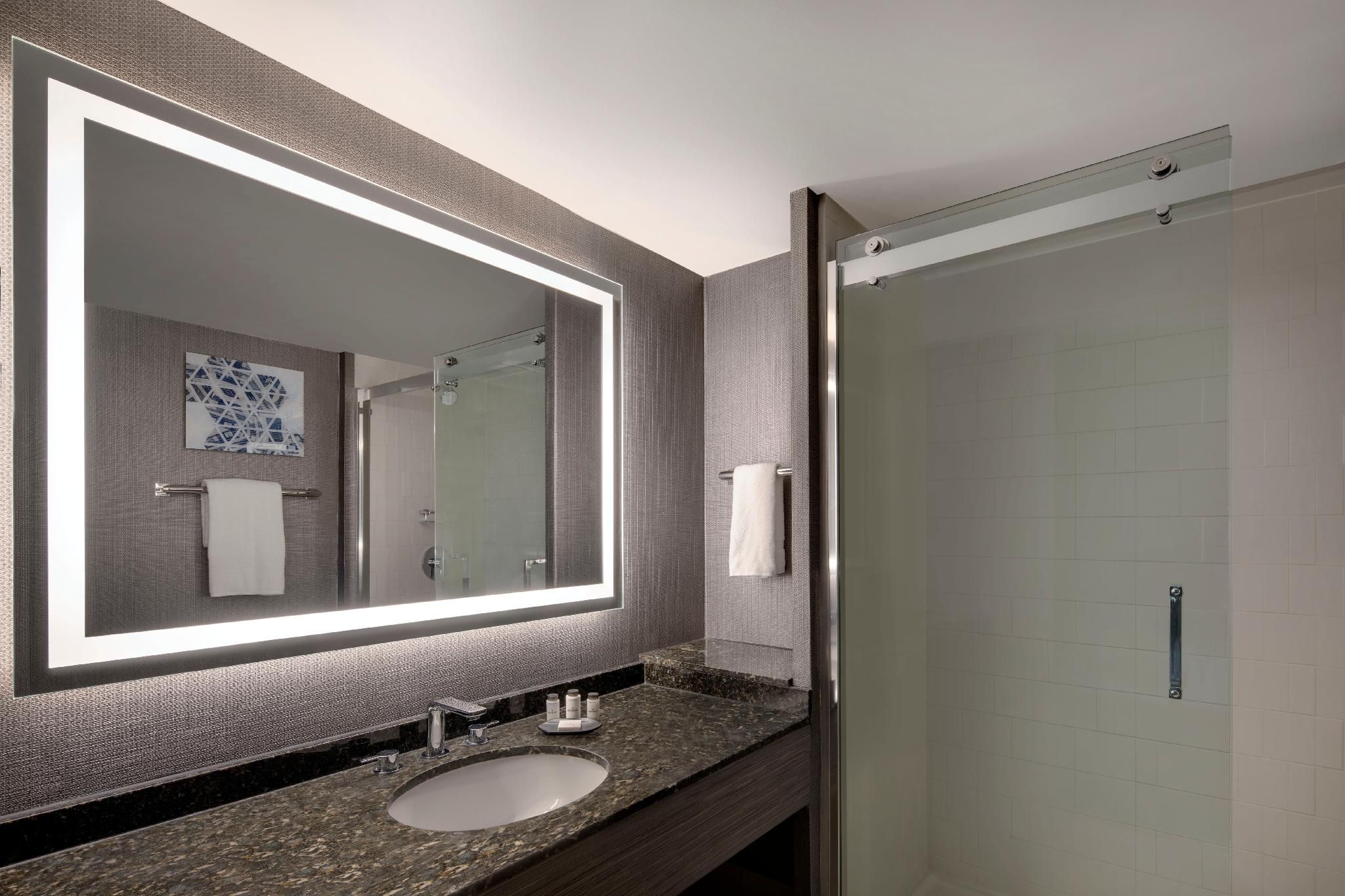 Club Lounge Access, 1 Bedroom Junior Suite, 2 Double, Sofa Bed, High Floor