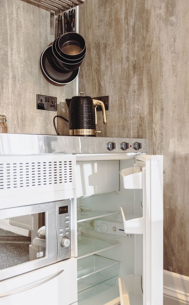 The Tower Gastro Pub & Apartments Family Studio, Ensuite (Thistle) 3