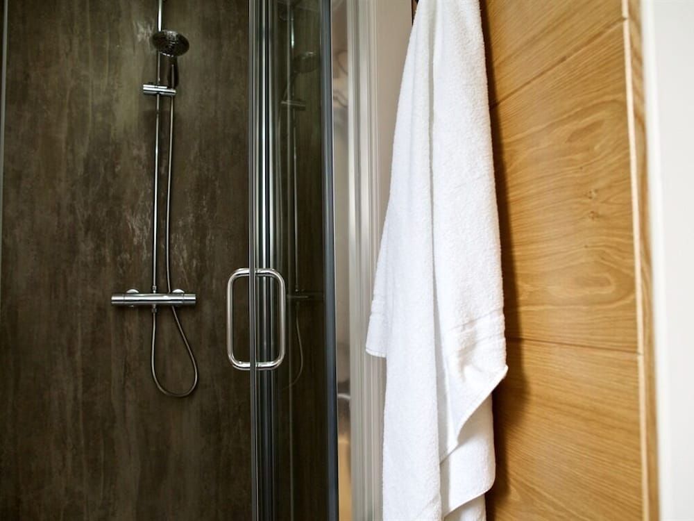 The Tower Gastro Pub & Apartments Family Studio, Ensuite (Thistle) 4