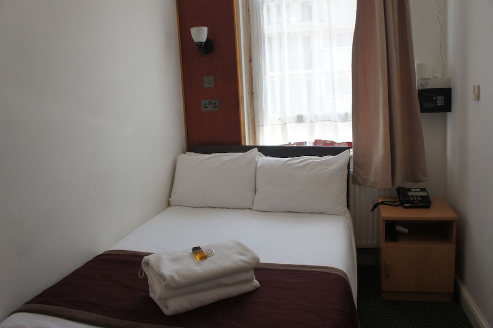 Plaza London Hotel Double Room, Ensuite 6