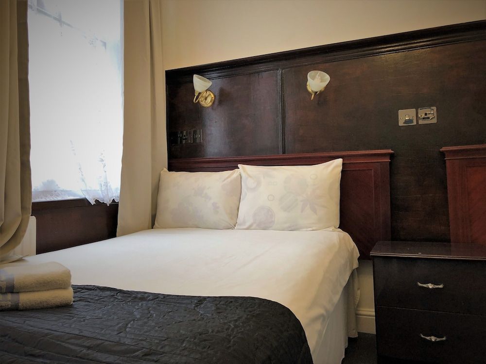 Plaza London Hotel Double Room, Ensuite 17