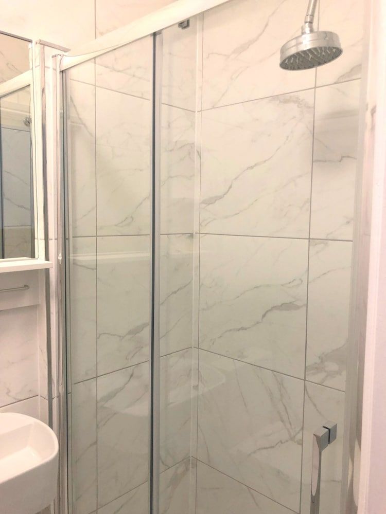 Plaza London Hotel Double Room, Ensuite 32