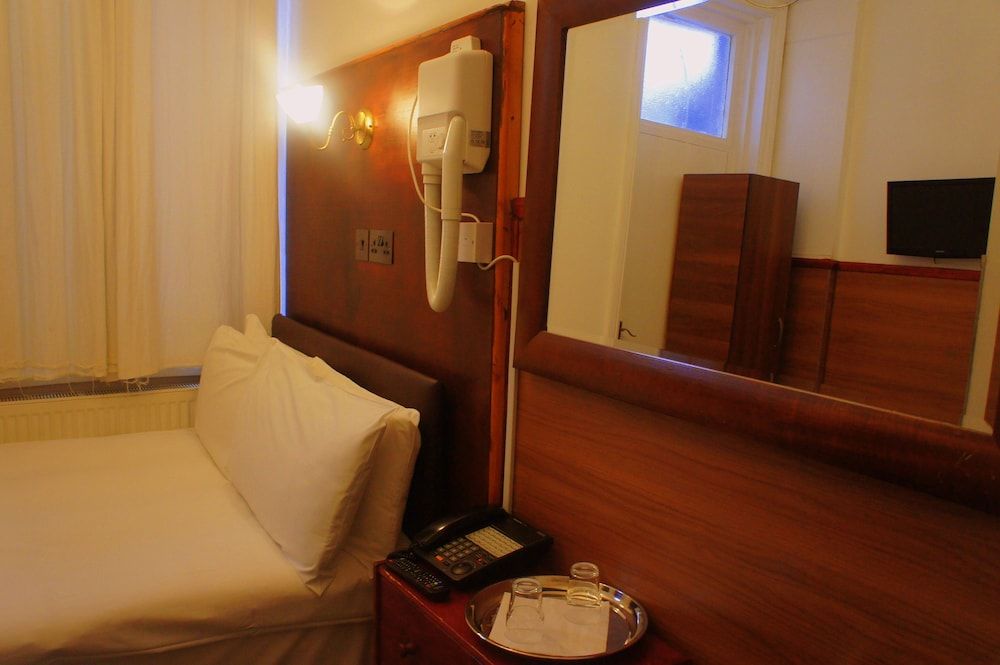 Plaza London Hotel Double Room, Ensuite 38