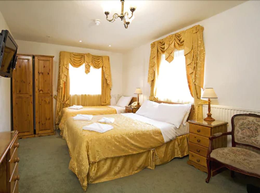 Acorn Guest House Twin Room 4