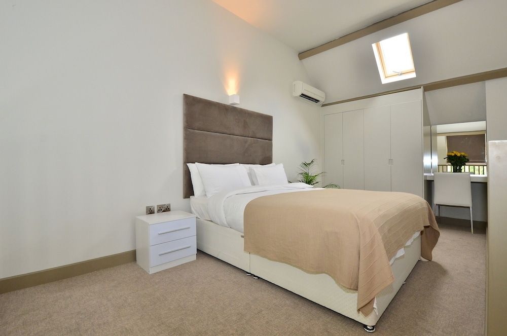 undefined Arch hotel 4