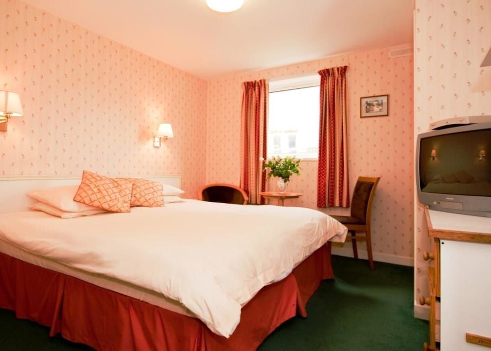 Castletown Hotel Superior Double or Twin Room (1 Adult) 3